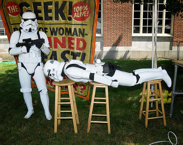 http://media02.hongkiat.com/planking-photos/star-wars-planking.jpg